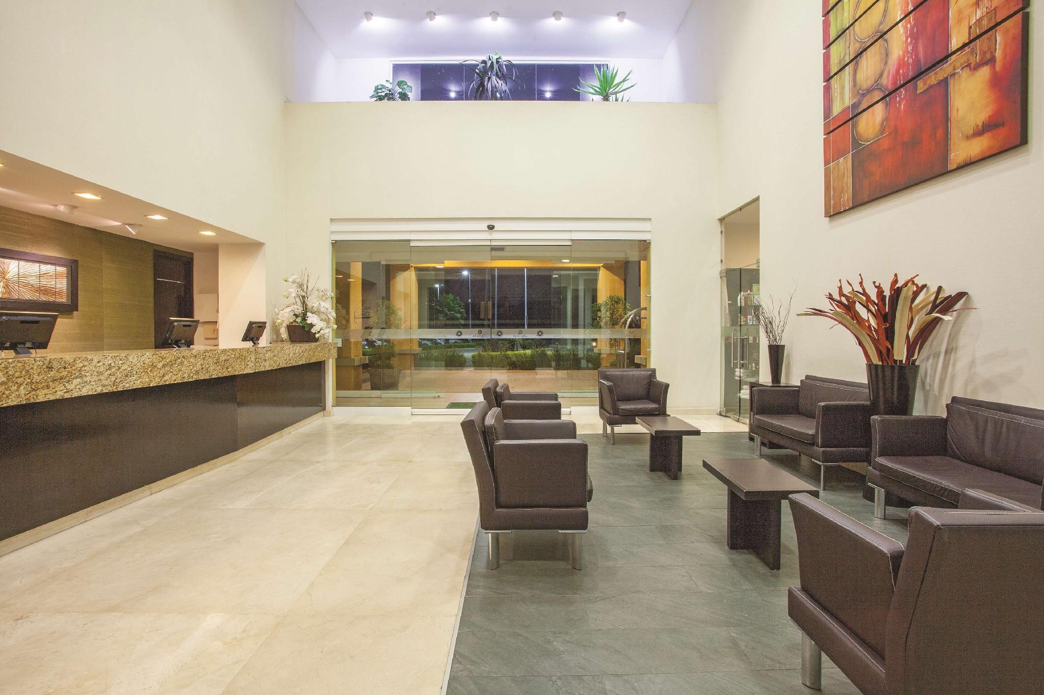 La Quinta By Wyndham Poza Rica Hotel Buitenkant foto