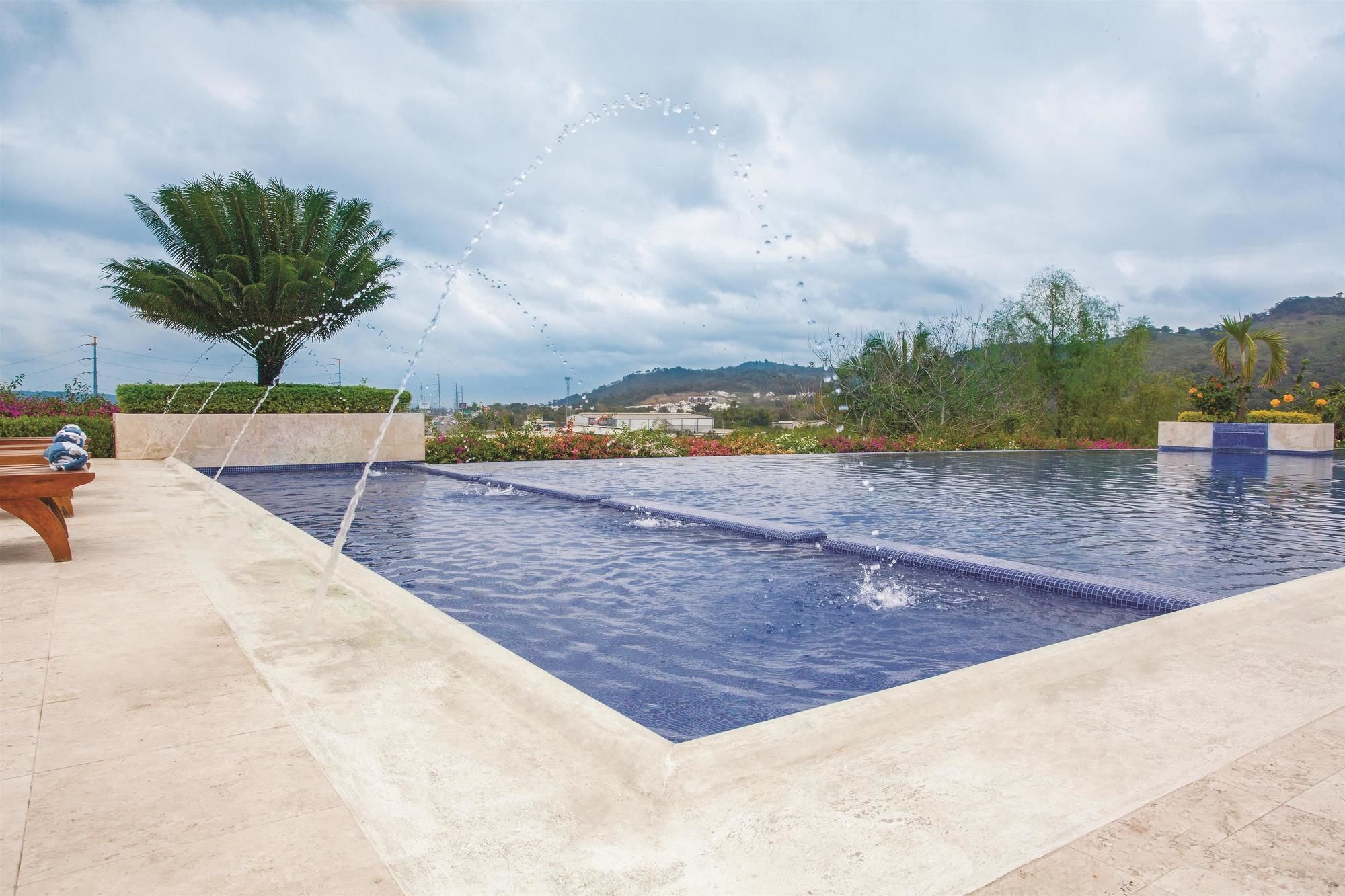 La Quinta By Wyndham Poza Rica Hotel Buitenkant foto